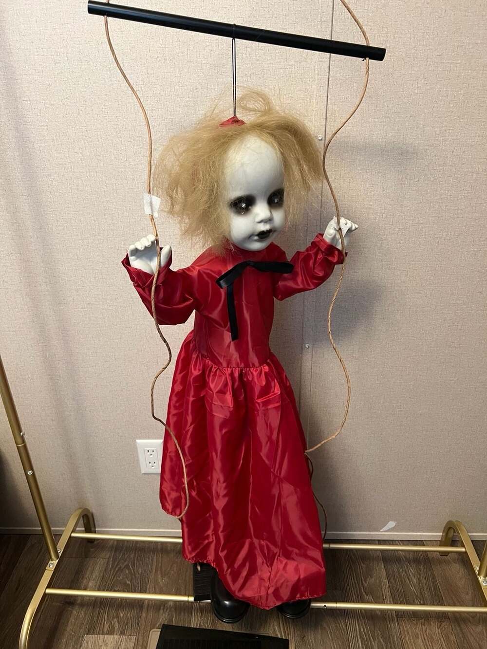 Haunted Hill Farm Animated Hanging Marionette Girl Halloween Prop 98401-GIRL1-HA